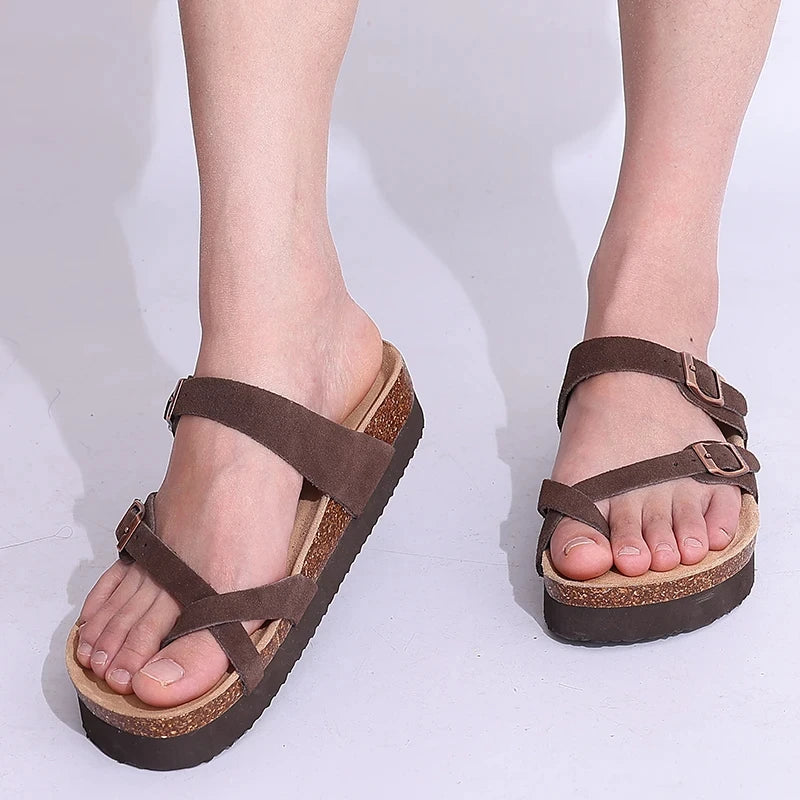 Klassische Barfußsandalen aus Kork mit optischer Sohle