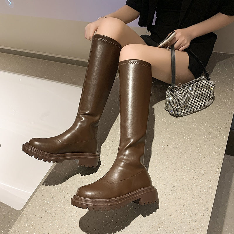 Stylische wasserdichte Winterstiefel